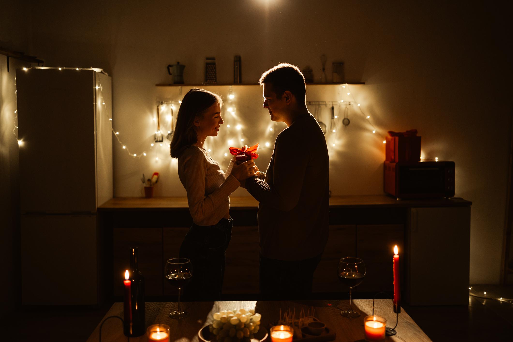 Valentine’s Day Romance Ideas for Couples: How to Create an Unforgettable Night of Love & Intimacy